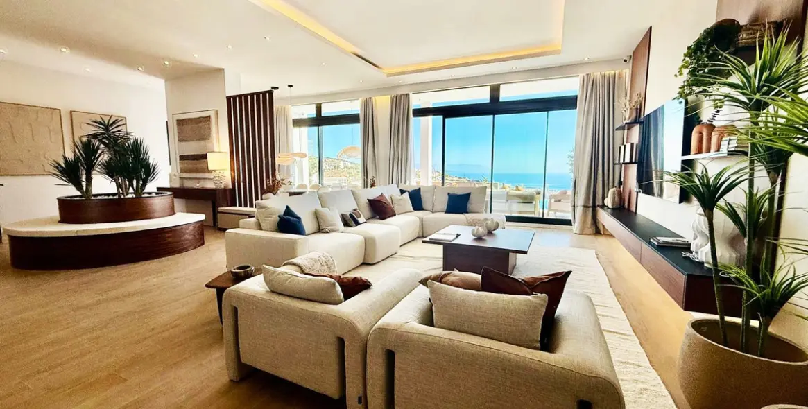 Sale of detached villa in Benalmadena 17