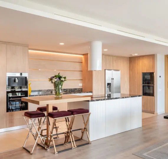 Sale of penthouse in Benahavís