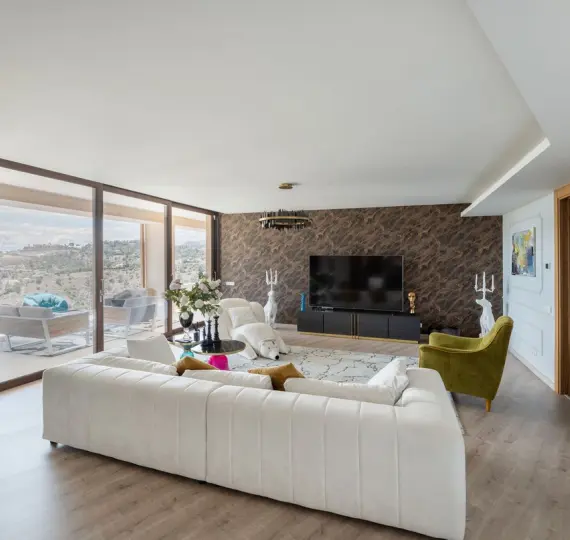 Sale of penthouse in Benahavís