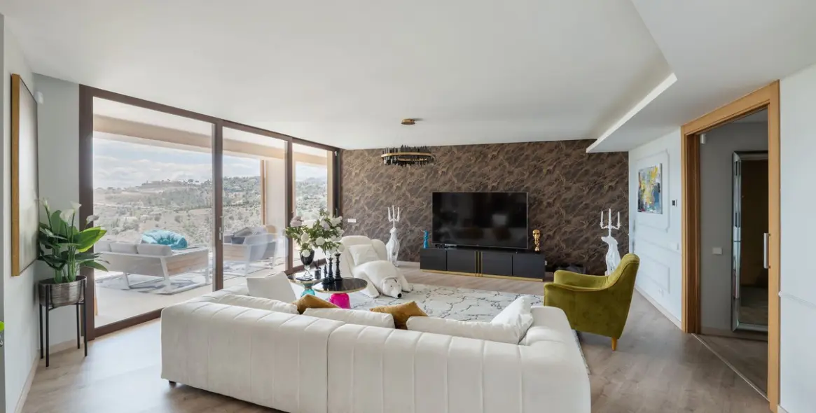 Sale of penthouse in La Quinta 2