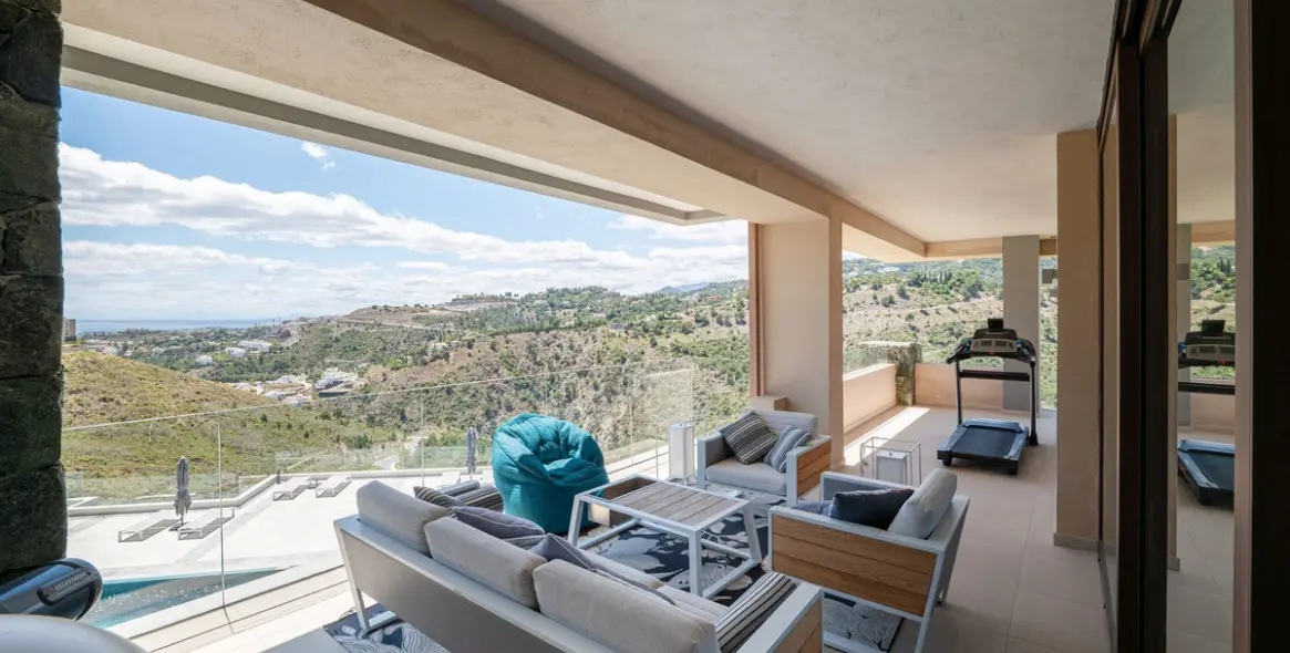 Sale of penthouse in La Quinta 3