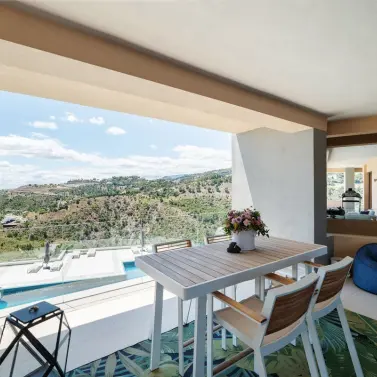 Sale of penthouse in La Quinta