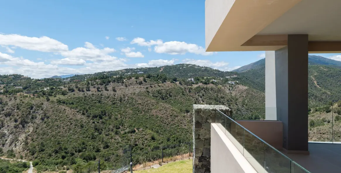 Sale of penthouse in La Quinta 25