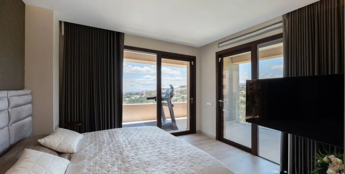 Sale of penthouse in La Quinta 27