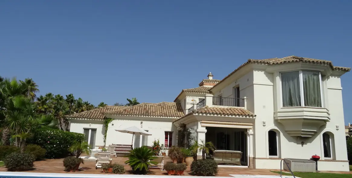 Продажа  отдельно стоящей виллы в Sotogrande Alto 1