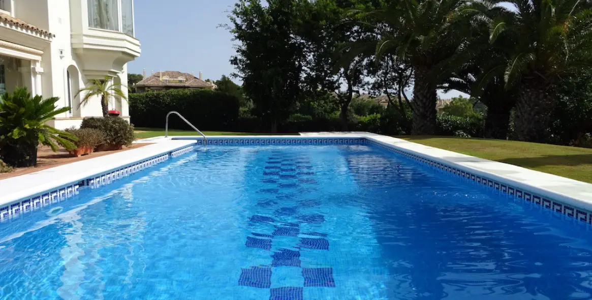 Продажа  отдельно стоящей виллы в Sotogrande Alto 2