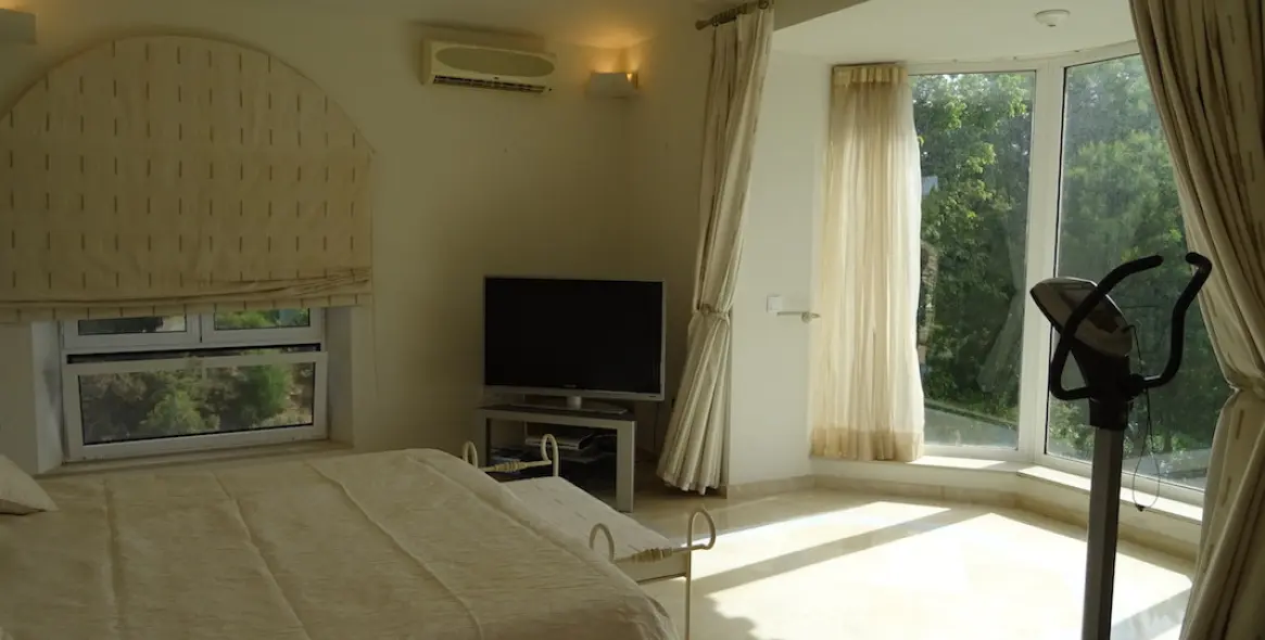 Продажа  отдельно стоящей виллы в Sotogrande Alto 17