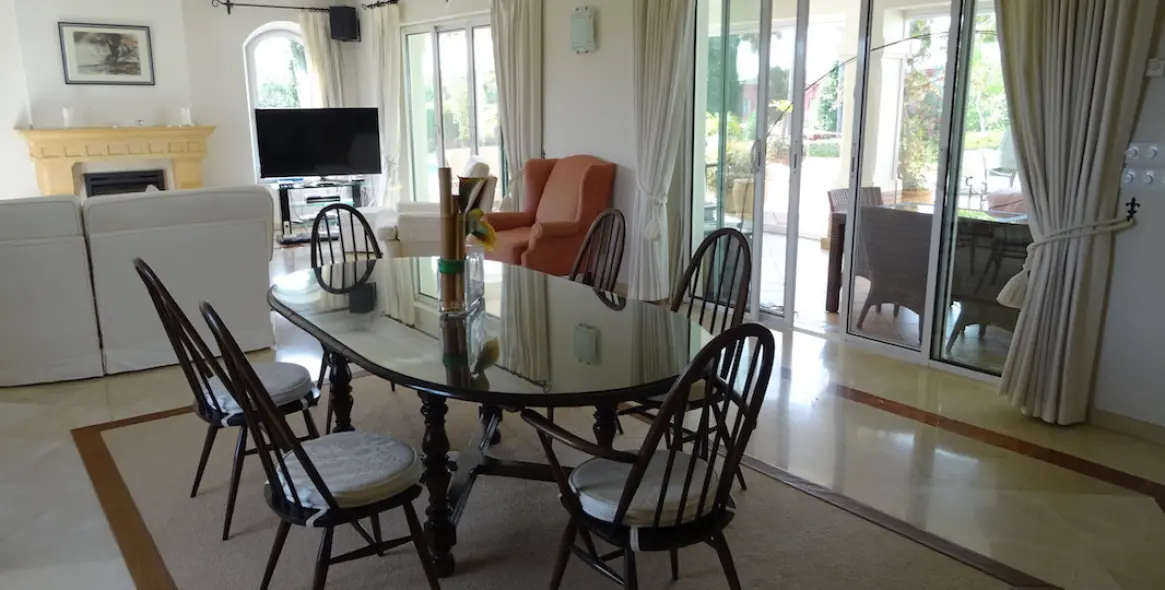 Sale of detached villa in Sotogrande Alto 12