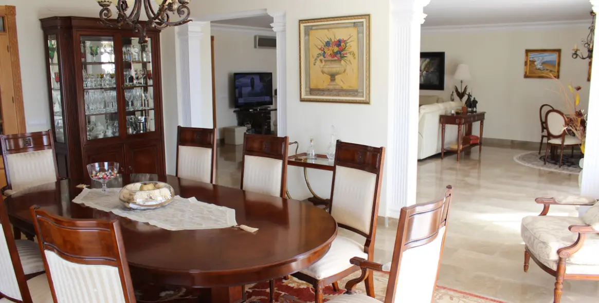 Продажа  отдельно стоящей виллы в Artola 2