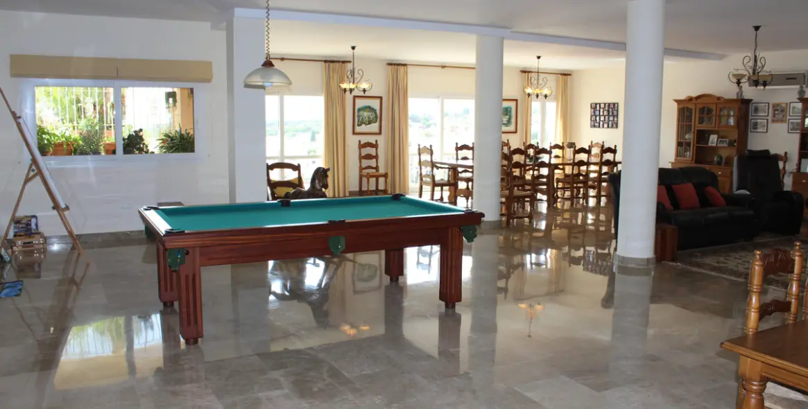 Продажа  отдельно стоящей виллы в Artola 28