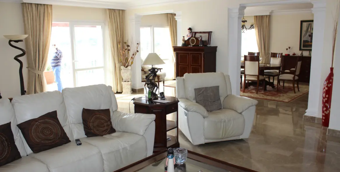 Продажа  отдельно стоящей виллы в Artola 33