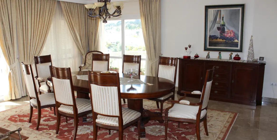 Продажа  отдельно стоящей виллы в Artola 45