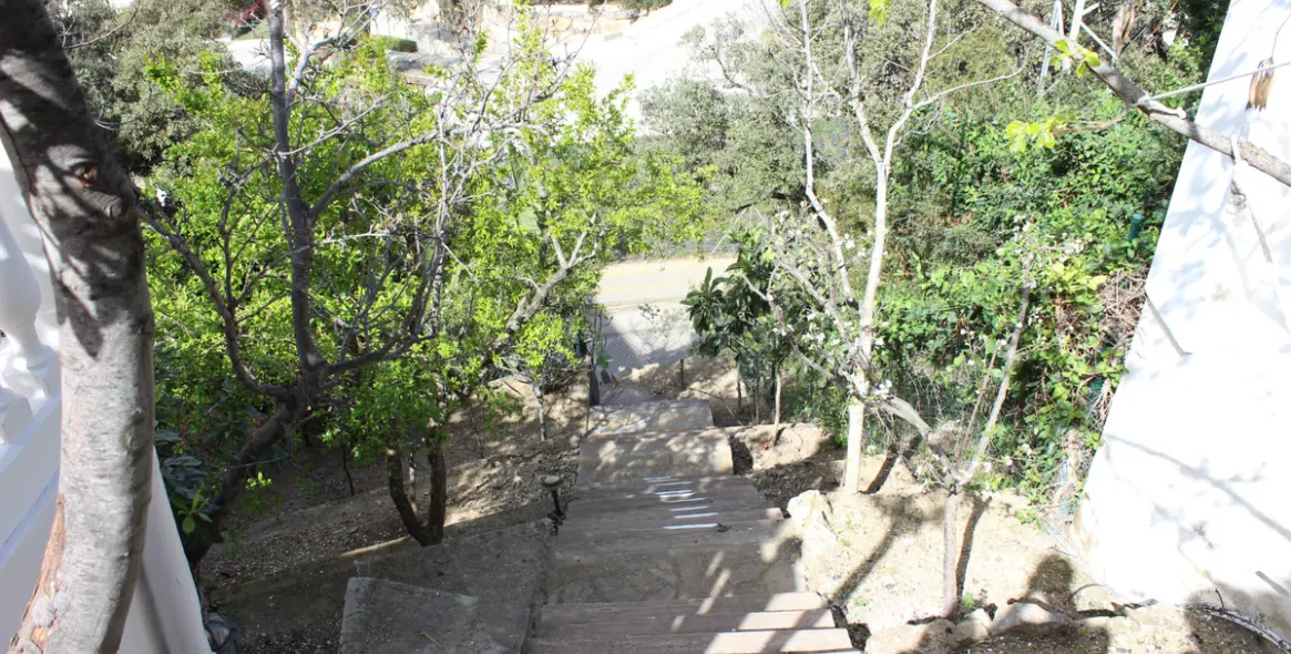 Продажа  отдельно стоящей виллы в Artola 58