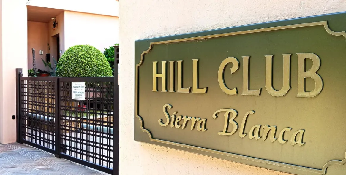 Sale of townhouse in Marbella (district Marbella) 5