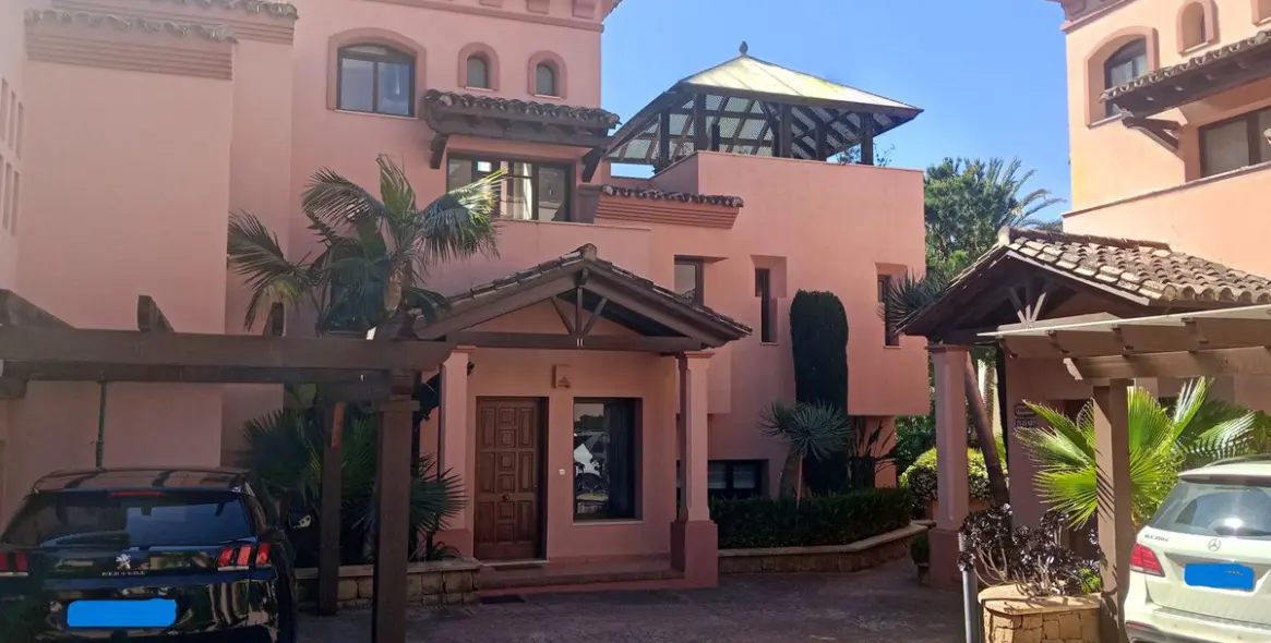 Sale of townhouse in Marbella (district Marbella) 6