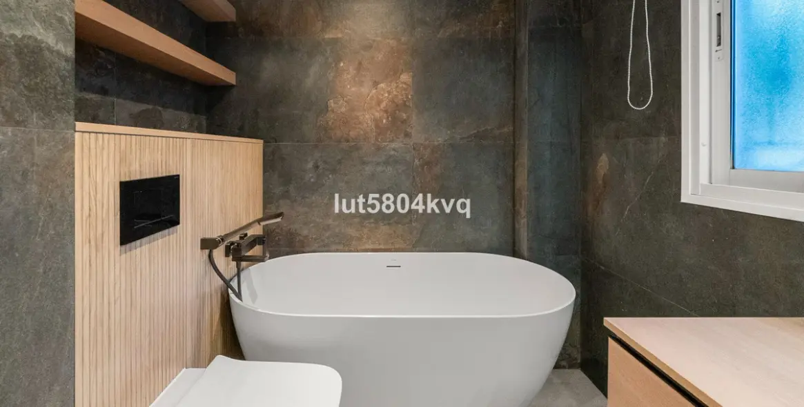 Sale of ground floor apartment in The Golden Mile 17