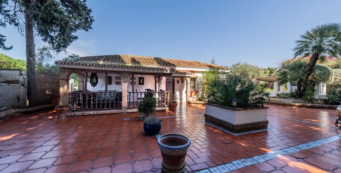 Продажа  отдельно стоящей виллы в Alhaurín de la Torre 12