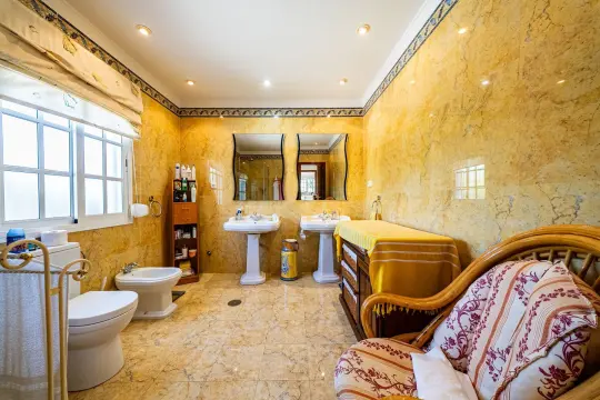 Image 65 thumb