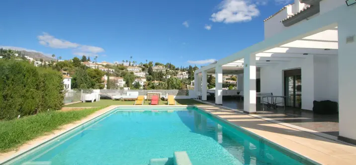 Sale of detached villa in Sierrezuela 0