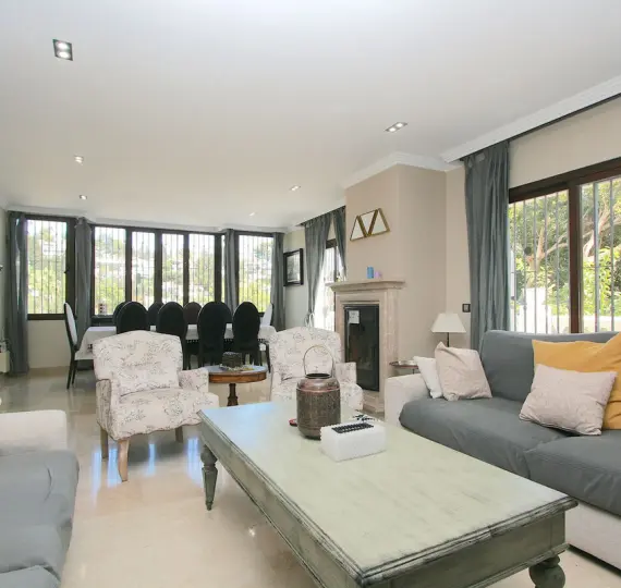 Sale of detached villa in Sierrezuela