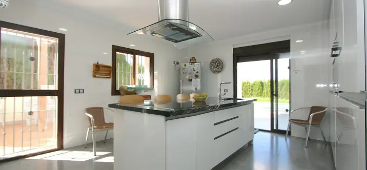 Sale of detached villa in Sierrezuela 4