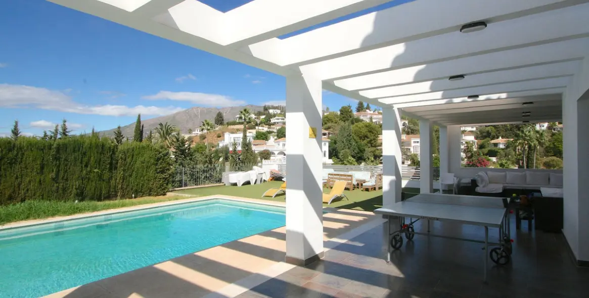 Sale of detached villa in Sierrezuela 9