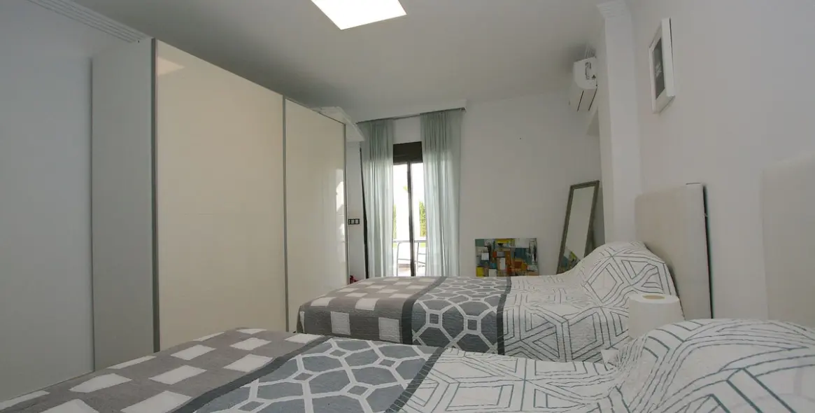 Sale of detached villa in Sierrezuela 13