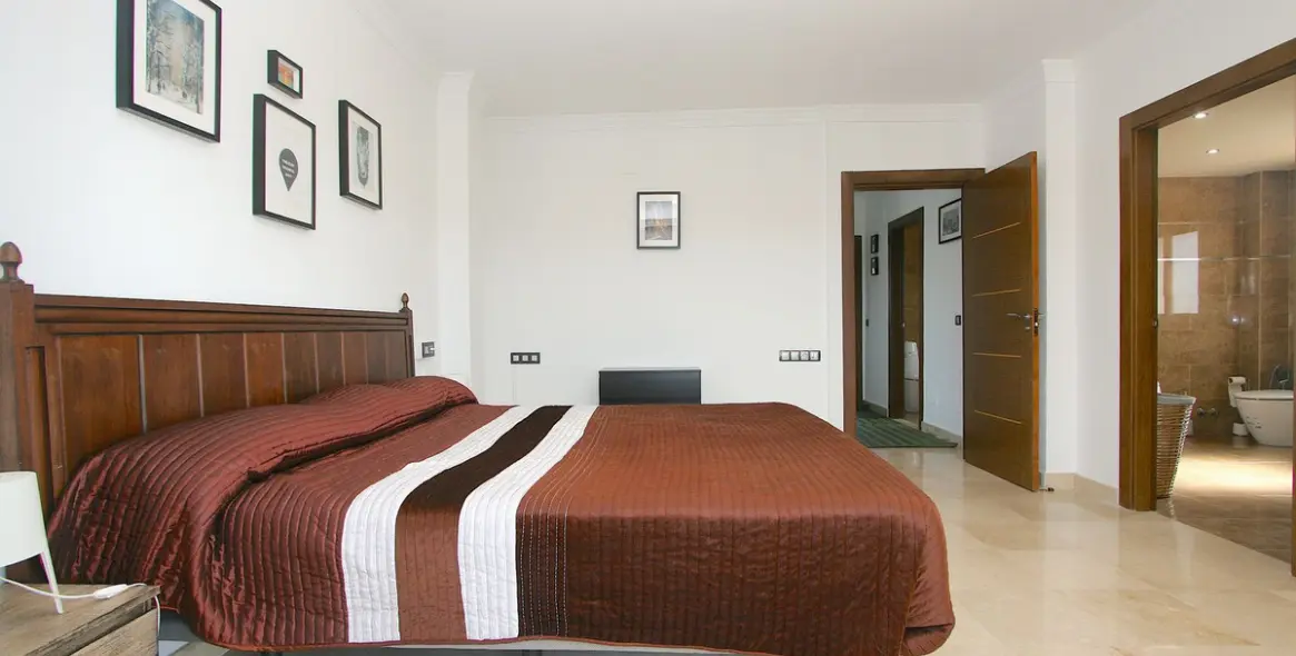 Sale of detached villa in Sierrezuela 17