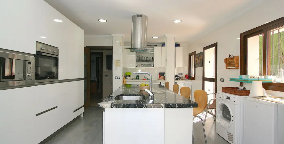 Venta de villa independiente en Sierrezuela 37