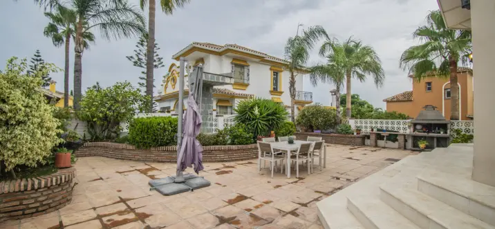 Venta de villa independiente en San Pedro de Alcántara 0