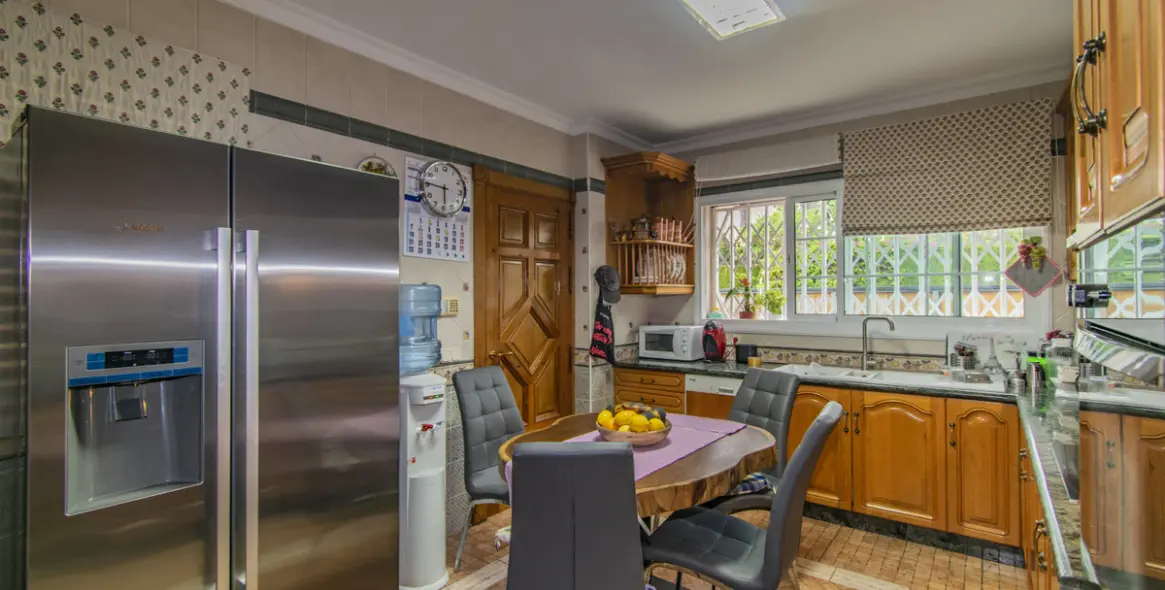 Продажа  отдельно стоящей виллы в San Pedro de Alcántara 12