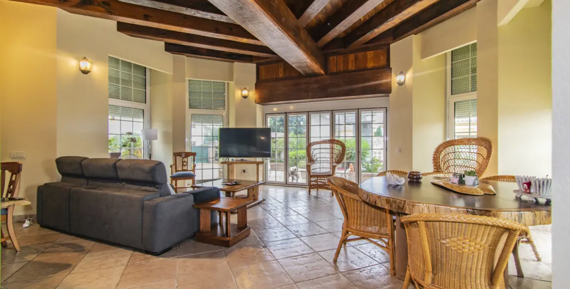 Продажа  отдельно стоящей виллы в San Pedro de Alcántara 17