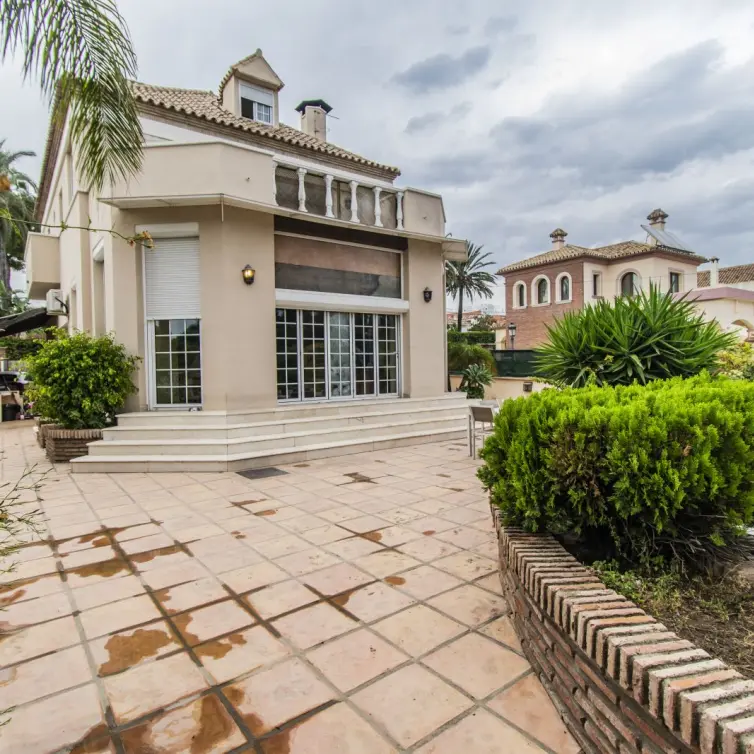 Venta de villa independiente en San Pedro de Alcántara