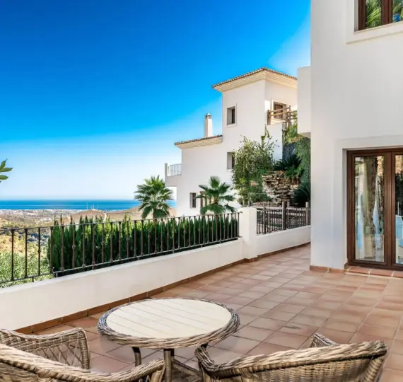 Oтдельно стоящая вилла R4152868