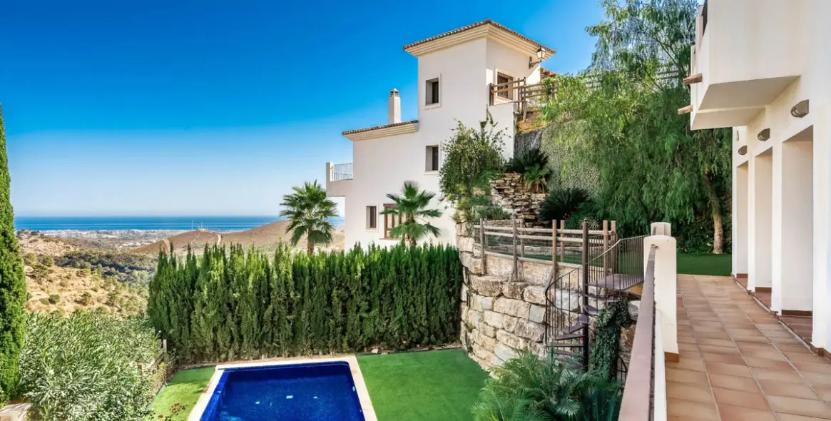 Продажа  отдельно стоящей виллы в Benahavís (район Benahavís) 4