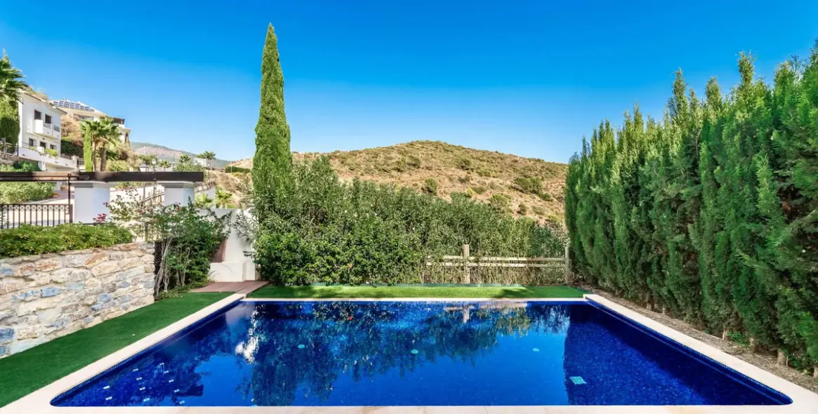 Продажа  отдельно стоящей виллы в Benahavís (район Benahavís) 5