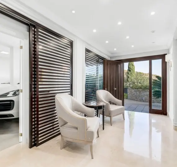 Oтдельно стоящая вилла R4152868