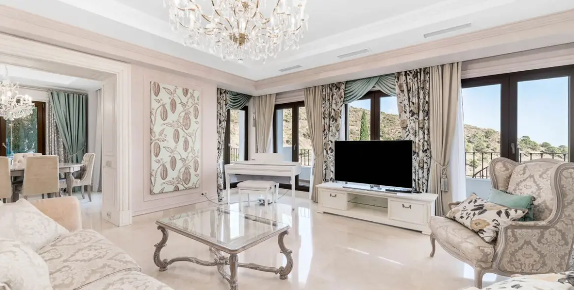 Продажа  отдельно стоящей виллы в Benahavís (район Benahavís) 9