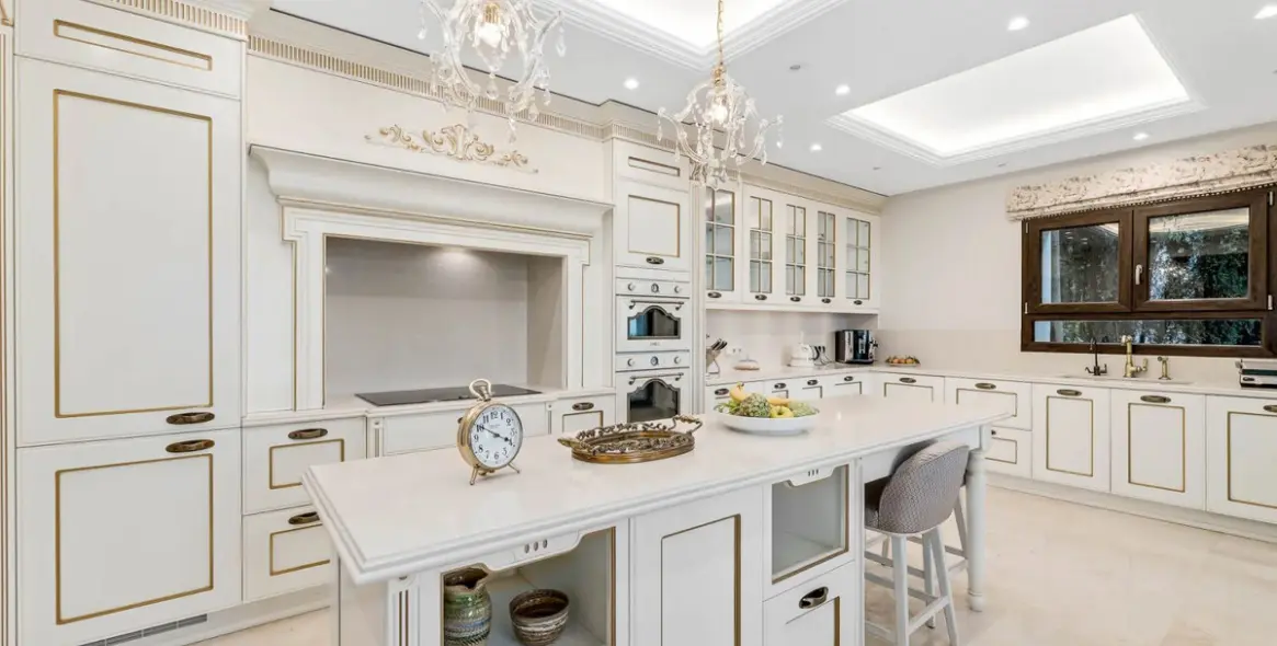 Продажа  отдельно стоящей виллы в Benahavís (район Benahavís) 11