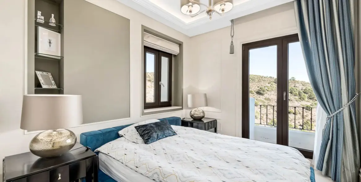 Продажа  отдельно стоящей виллы в Benahavís (район Benahavís) 13