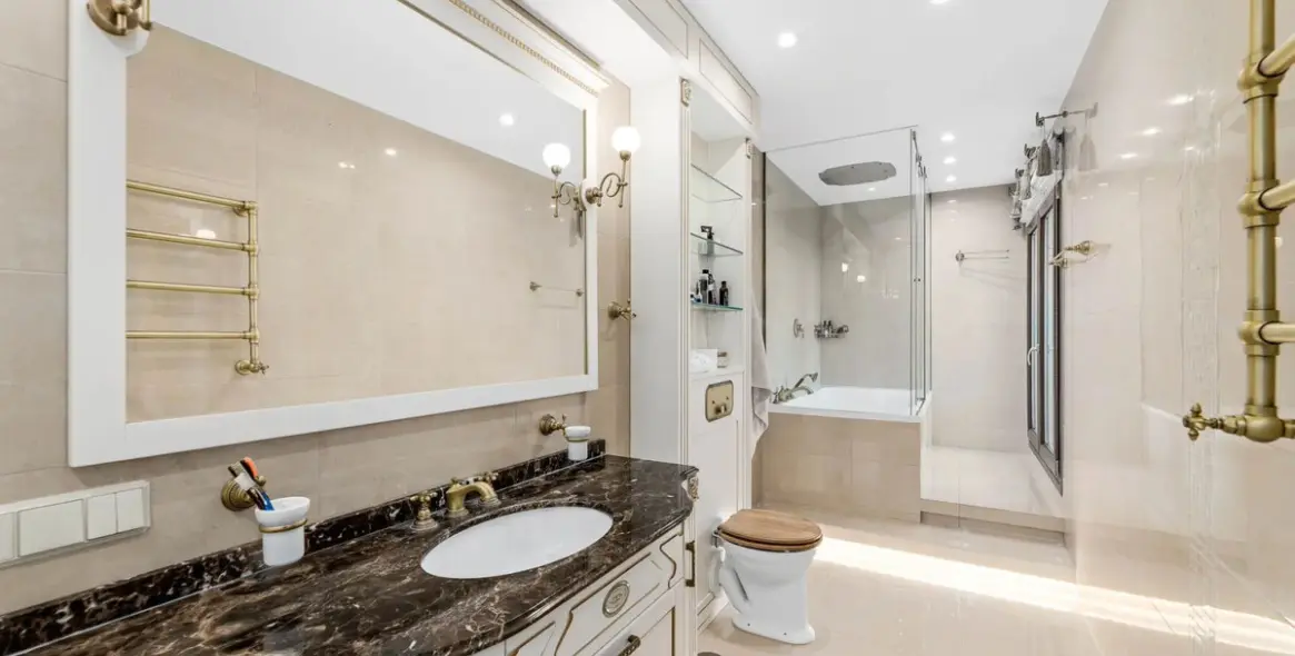 Продажа  отдельно стоящей виллы в Benahavís (район Benahavís) 17