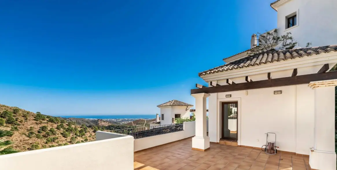 Продажа  отдельно стоящей виллы в Benahavís (район Benahavís) 20