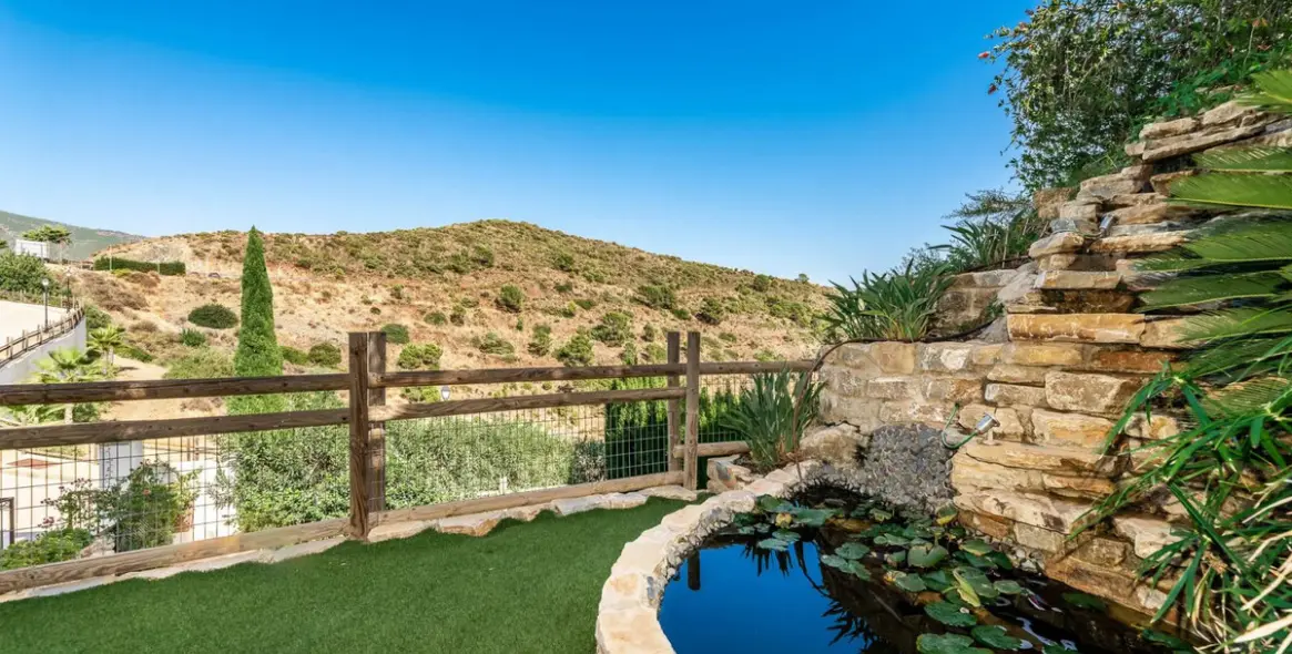 Sale of detached villa in Benahavís 23