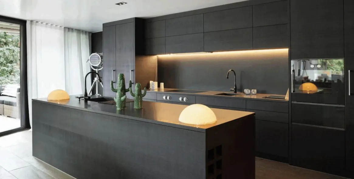 Продажа  отдельно стоящей виллы в Estepona 2