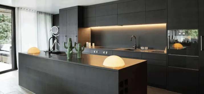 Продажа  отдельно стоящей виллы в Estepona 1