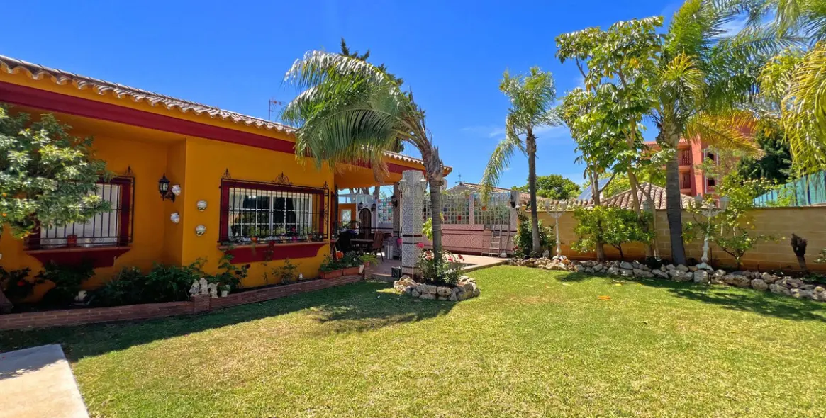 Продажа  отдельно стоящей виллы в Reserva de Marbella 3