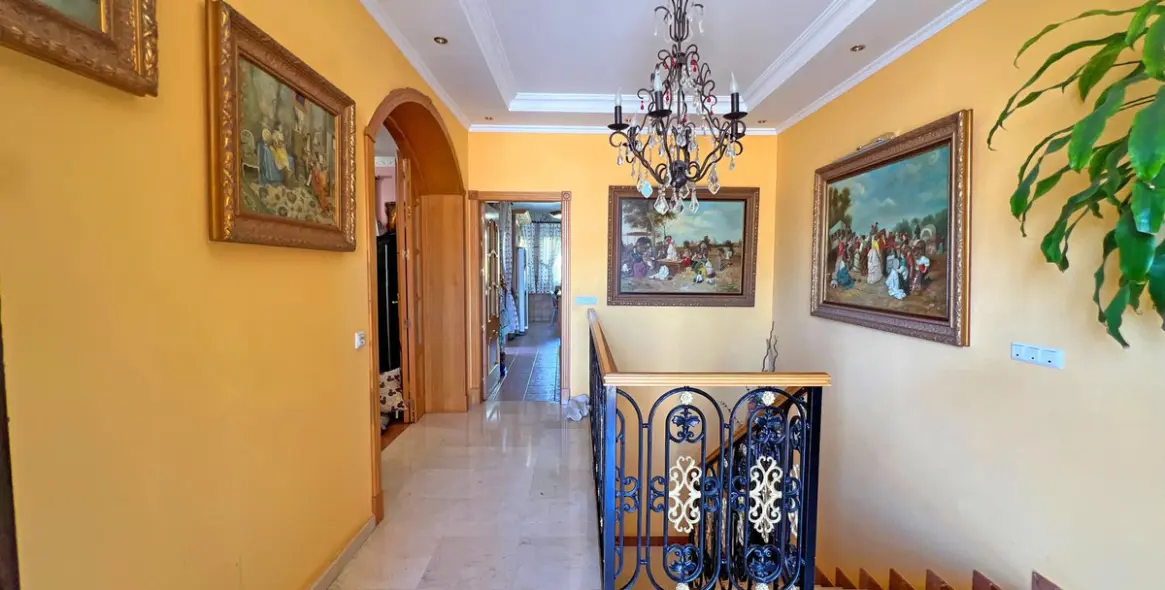 Продажа  отдельно стоящей виллы в Reserva de Marbella 10