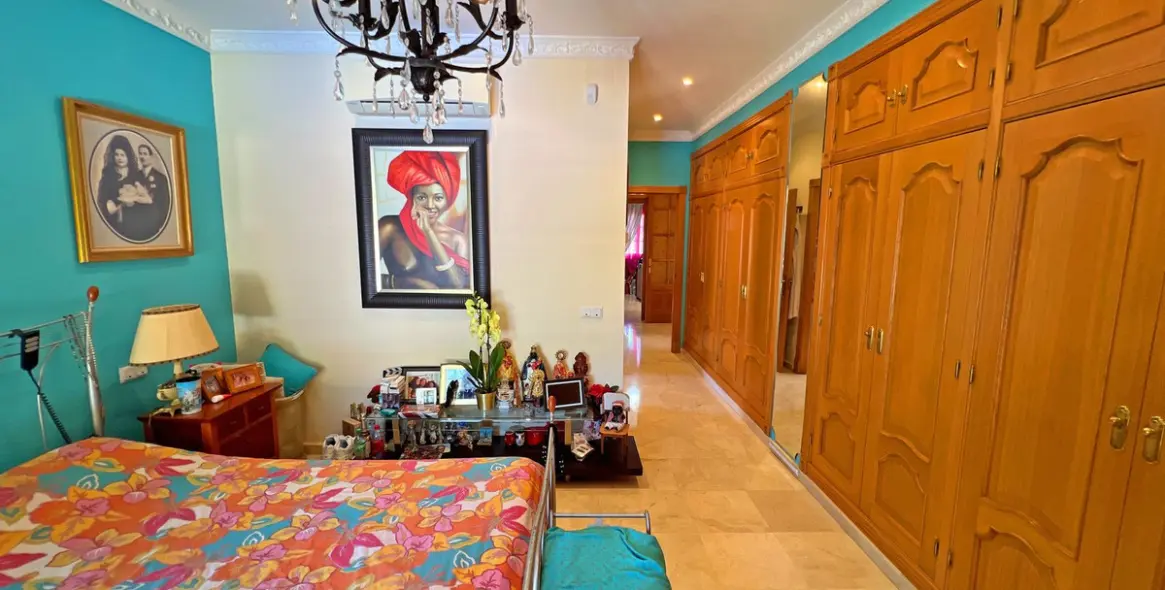 Продажа  отдельно стоящей виллы в Reserva de Marbella 12