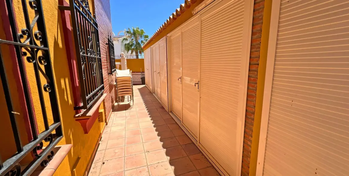 Продажа  отдельно стоящей виллы в Reserva de Marbella 41