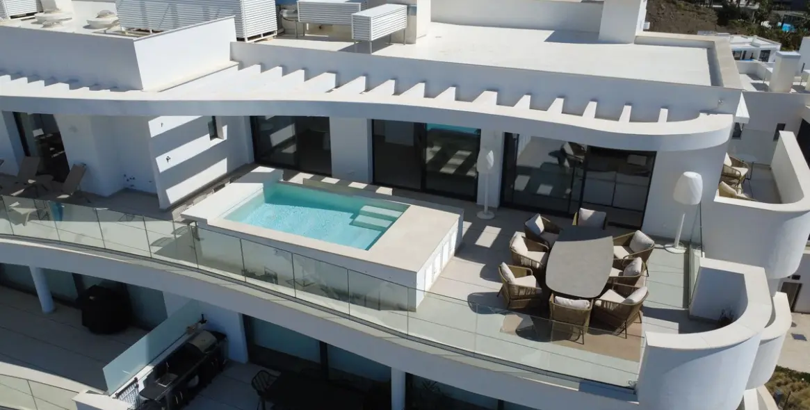 Sale of penthouse in Fuengirola 1